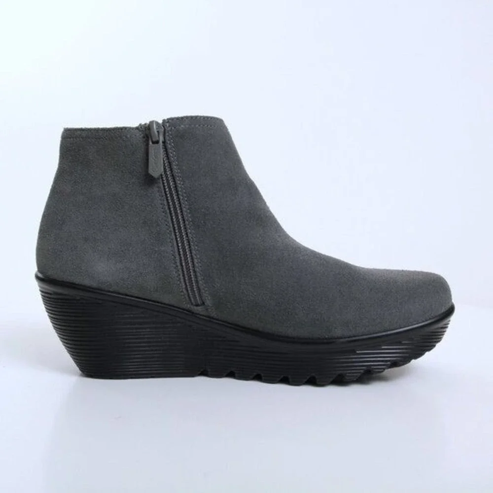 NWT Skechers Parallel Ditto‎ Suede Ankle Booties Gray Women 9.5
